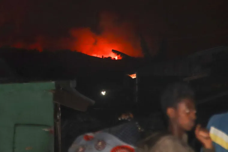 Lava iz jednog od najaktivnijh vulkana na svijetu guta sve pred sobom: Do&scaron;la je do grada, ljudi bježe u panici!