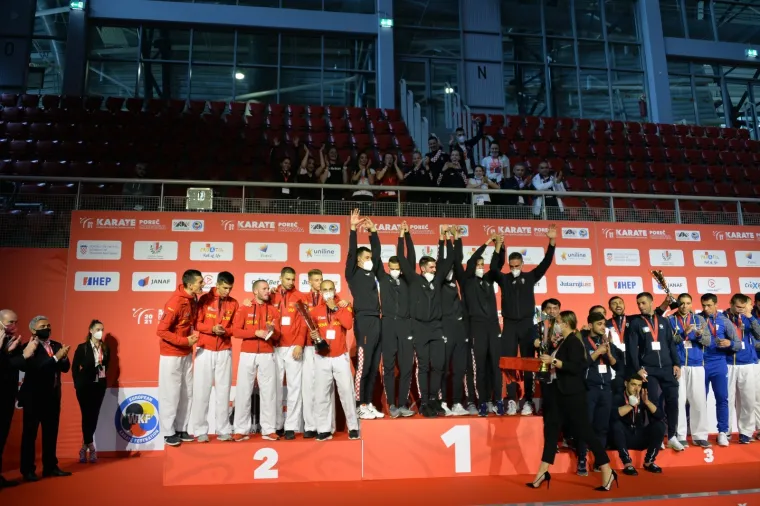 ONI SU NOVI JUNACI NACIJE: Hrvati se nikad ne predaju, to su - ratnici! Trijumf za pamćenje, samo pogledajte ove kadrove ponosa i slave