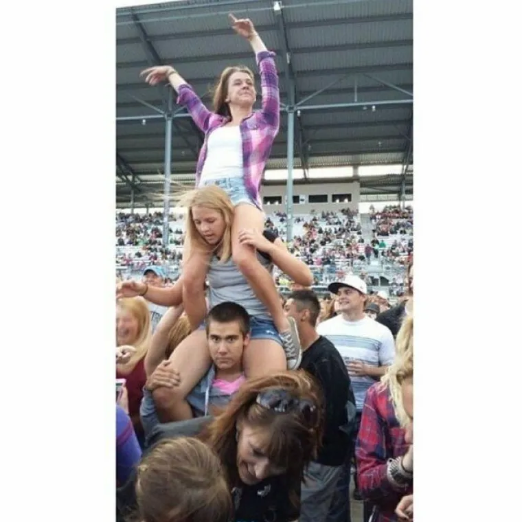 TI SI TAKO DOBAR, ZNA&Scaron; DA TE VOLIM, ALI KAO PRIJATELJA: Znamo da će vas slike nasmijati, ali ipak odajmo počast braći paloj u friendzoni