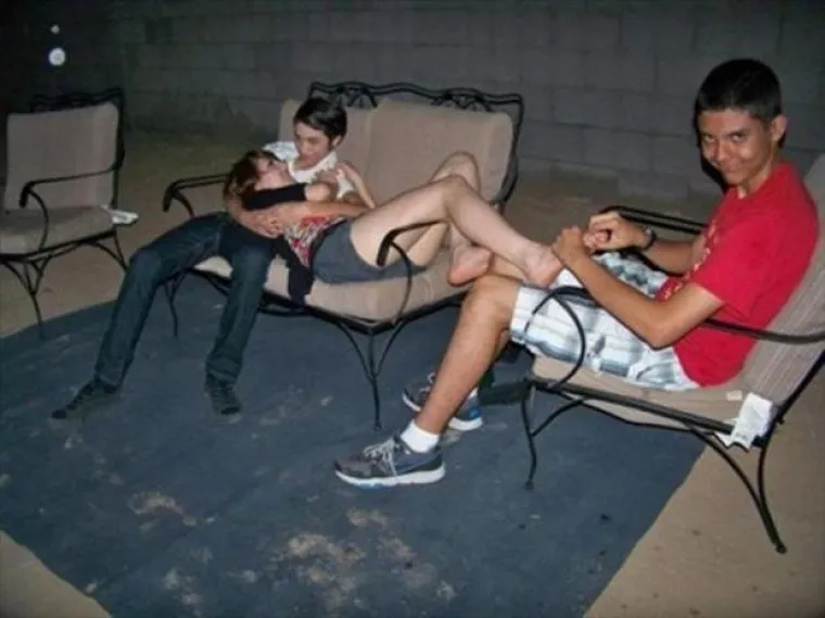 TI SI TAKO DOBAR, ZNA&Scaron; DA TE VOLIM, ALI KAO PRIJATELJA: Znamo da će vas slike nasmijati, ali ipak odajmo počast braći paloj u friendzoni