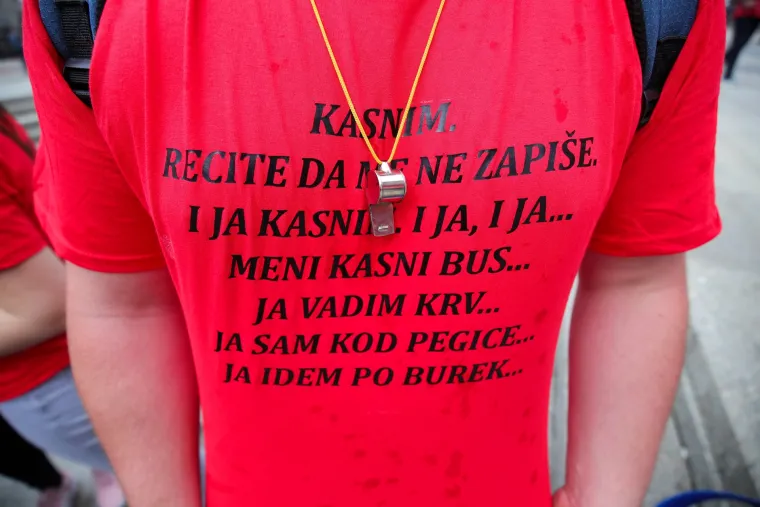 Kao nekada: Maturanti diljem Hrvatske okupljaju se i slave na trgovima