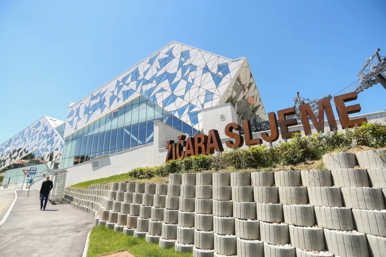 Pogledajte Zagreb na dlanu: Ovako je protekla probna vožnja žičarom do vrha Sljemena