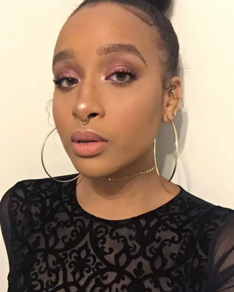 Pala joj je na pamet neobična ideja kako pronaći dečka, već ih se javilo preko pet stotina!