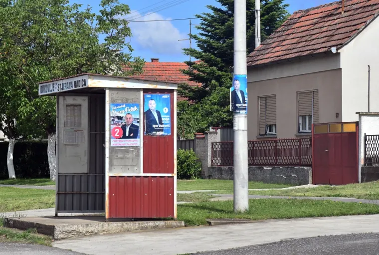 SDP-ovom načelniku na kuću napisali sprejem 'Šokac komunjaro' i probušili sve gume na autu!
