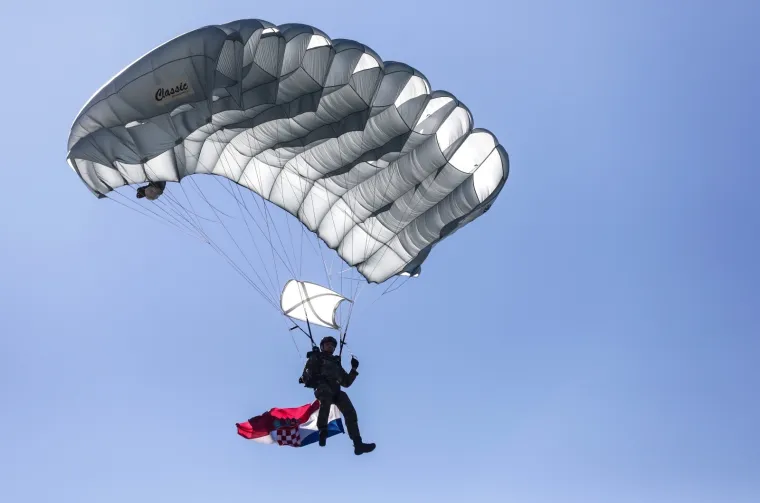 Hrvatska vojska pokazala je na Jarunu najbolje &scaron;to ima, a građani su odu&scaron;evljeni