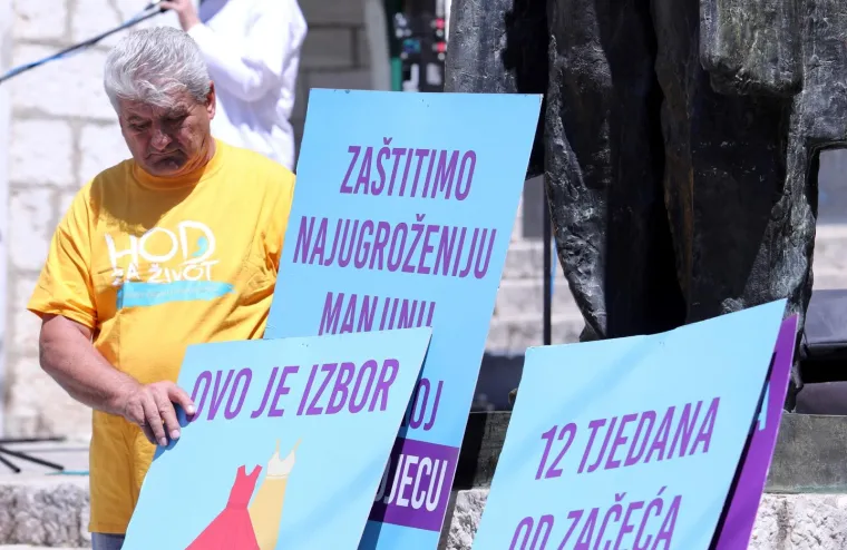 U Imotskom prvi puta održan Hod za život, priključio se velik broj građana