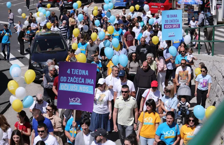 U Imotskom prvi puta održan Hod za život, priključio se velik broj građana