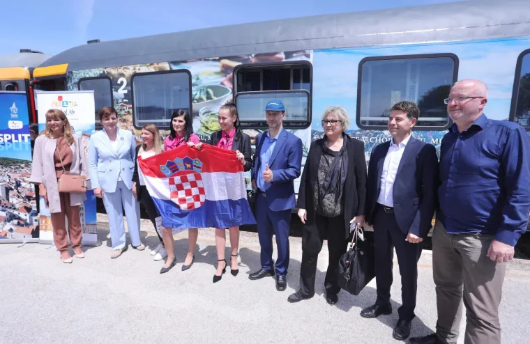 U Split stigao prvi vlak s turistima