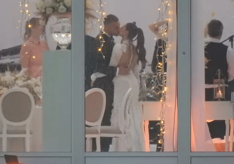 Nogometa&scaron; Marko Pjaca oženio Mariju Pavičić: Goste  zabavljali Jole i Minea