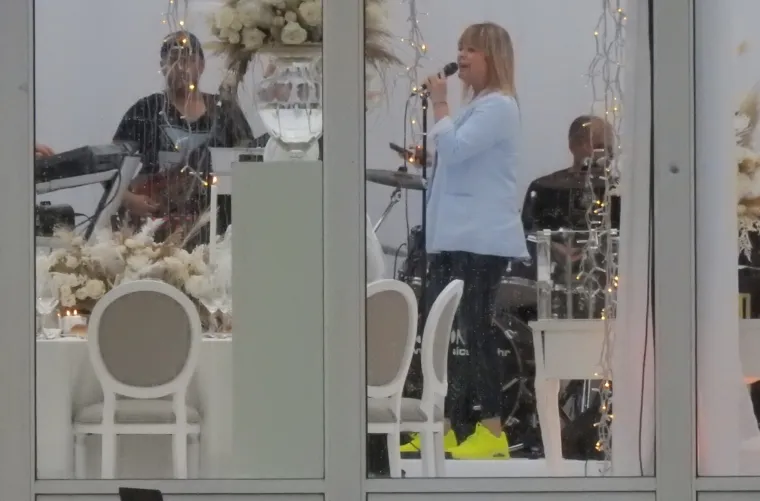 Nogometa&scaron; Marko Pjaca oženio Mariju Pavičić: Goste  zabavljali Jole i Minea