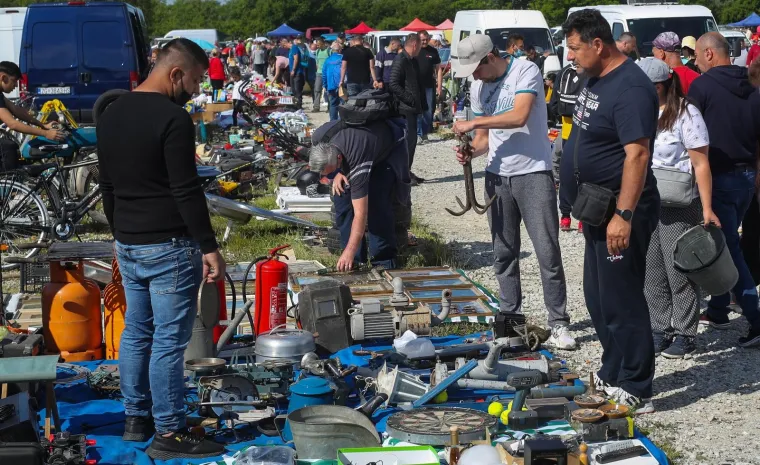Nakon dugih &scaron;est mjeseci otvoren je najveći sajam rabljene robe u Hrvatskoj! Prvi dan sve je vrvjelo posjetiteljima