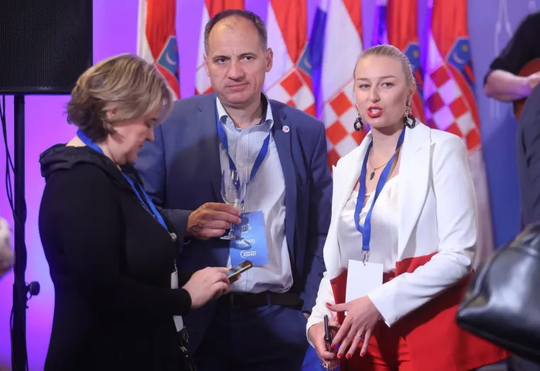 Izborni stožer kandidata za zagrebačkog gradonačelnika Miroslava &Scaron;kore