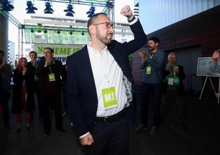 Atmosfera u stožeru Tomislava Toma&scaron;evića nakon zatvaranja birali&scaron;ta i prvih izlaznih anketa