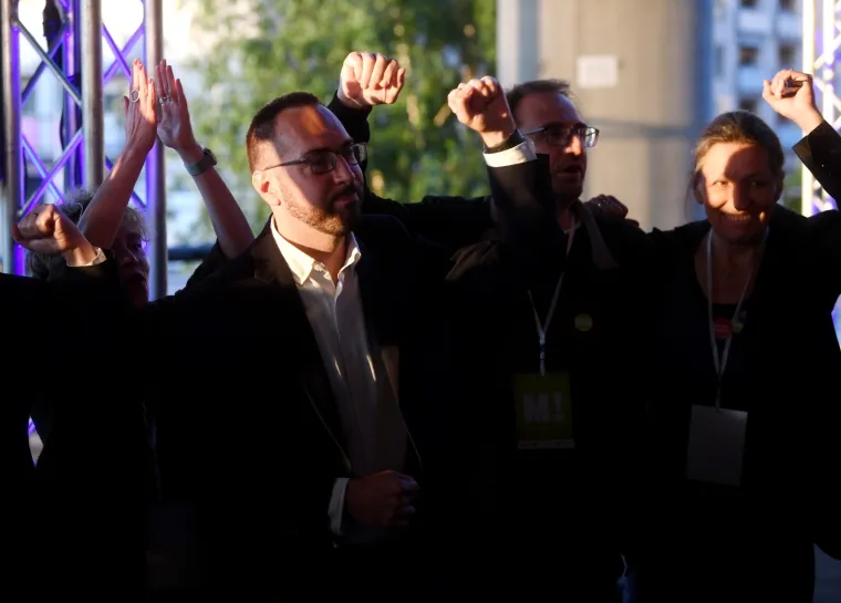 Atmosfera u stožeru Tomislava Toma&scaron;evića koji uvjerljivo vodi