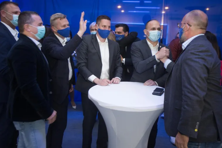  U dvorani Bells Izborni stožer u drugom krugu izbora HDZ-ovog kandidata Ivana Radića
