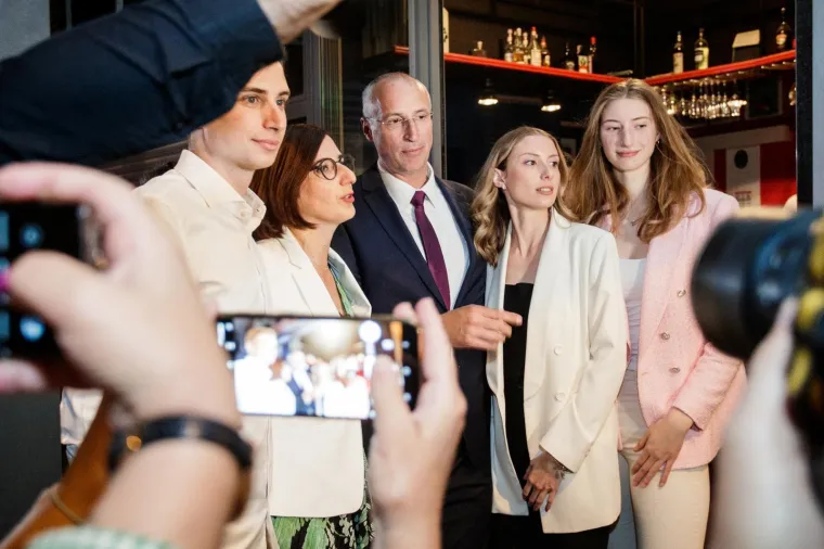 Splićani u deliriju, veliko slavlje u Puljkovom stožeru