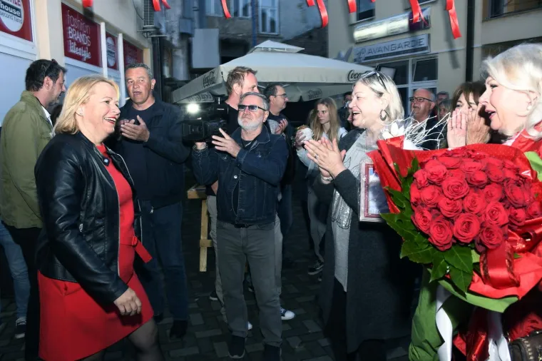 Slavlje nakon rezultata izbora u stožeru sisačke gradonačelnice