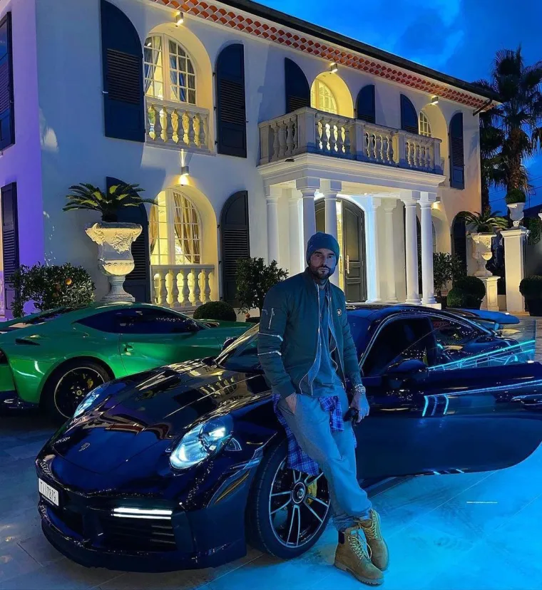 KORONA IZAZVALA KRIZU, KAŽETE? Možda kod vas, ali zlatna mladež i dalje sjajno živi i to vrlo rado pokazuje