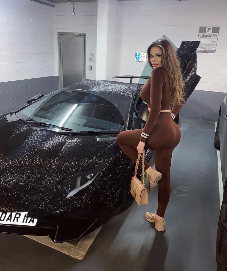 KORONA IZAZVALA KRIZU, KAŽETE? Možda kod vas, ali zlatna mladež i dalje sjajno živi i to vrlo rado pokazuje