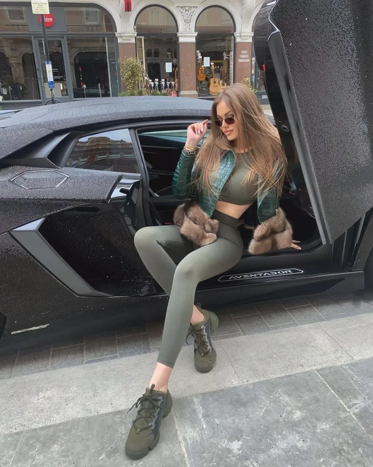 KORONA IZAZVALA KRIZU, KAŽETE? Možda kod vas, ali zlatna mladež i dalje sjajno živi i to vrlo rado pokazuje