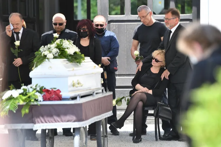 Tuga u Varaždinu: Pokopan profesor Nino Čengić (35) kojeg su pretukli na ulici