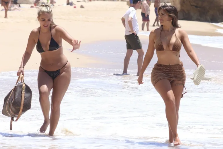 Obje reality zvijezde imaju zanosne obline, a u seksi bikinjima podigle su temperaturu do neizdrživog