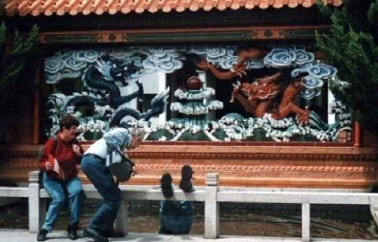 Pogledajte najgore uspomene s godi&scaron;njih odmora, &scaron;to sve može poći po zlu kada od života malo milosti očekuje&scaron;