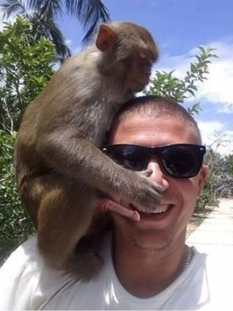 Pogledajte najgore uspomene s godi&scaron;njih odmora, &scaron;to sve može poći po zlu kada od života malo milosti očekuje&scaron;