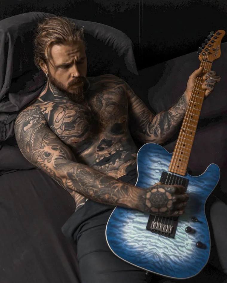 A bio je doista debeljko, mladac na kojeg su se kilogrami naprosto lijepili, pa je tako u jednome trenutku težio oko čak 150 kilograma.