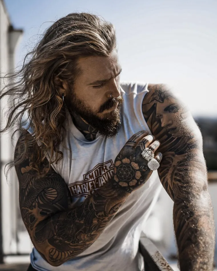 Creekman je veliki zaokret u životu napravio kada je imao 18 godina, u potpunosti je promijenio prehrambene navike, izbacio ugljikohidrate i slatko, te se odao mukotrpnom radu u teretani.