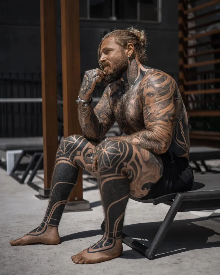 Prepoznajete li ga? Nekoć su mu cure prilazile samo da prepi&scaron;u zadaću, a danas je faca koja u nesvijest baca