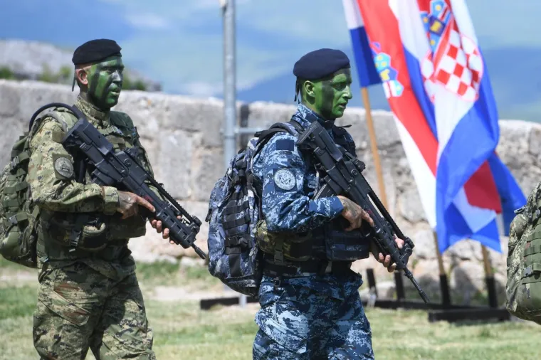 “Obuka je bila psihofizički vrlo zahtjevna, puno smo radili na stvaranju zajedništva, kompetentnosti i domoljublja. Znali smo gdje dolazimo i što je krajnji cilj i tada nam ništa nije bilo teško”, istaknuo je skupnik Stojaković, priopćio je MORH.  Photo: Hrvoje Jelavic/PIXSELL