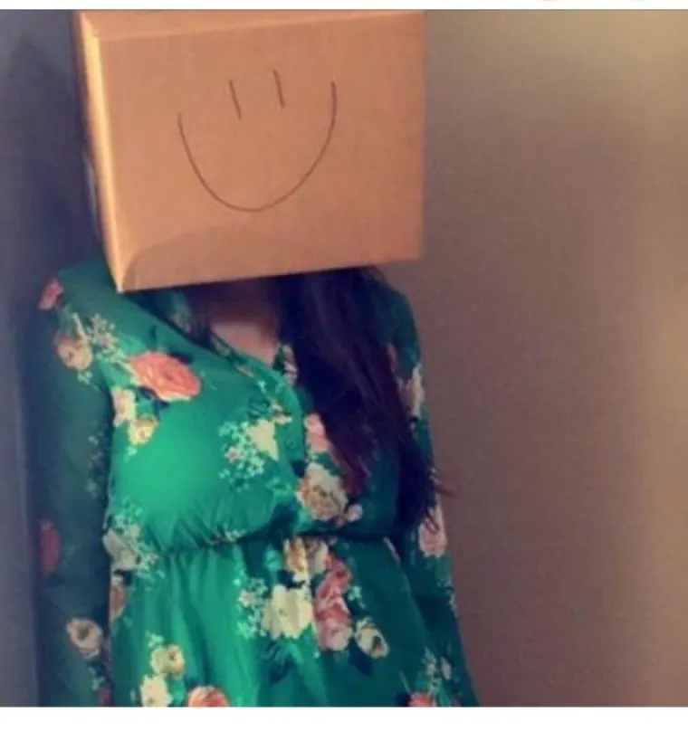 Ovi ljudi se najozbiljnije nadaju da će uz ovakve fotografije naći srodne du&scaron;e