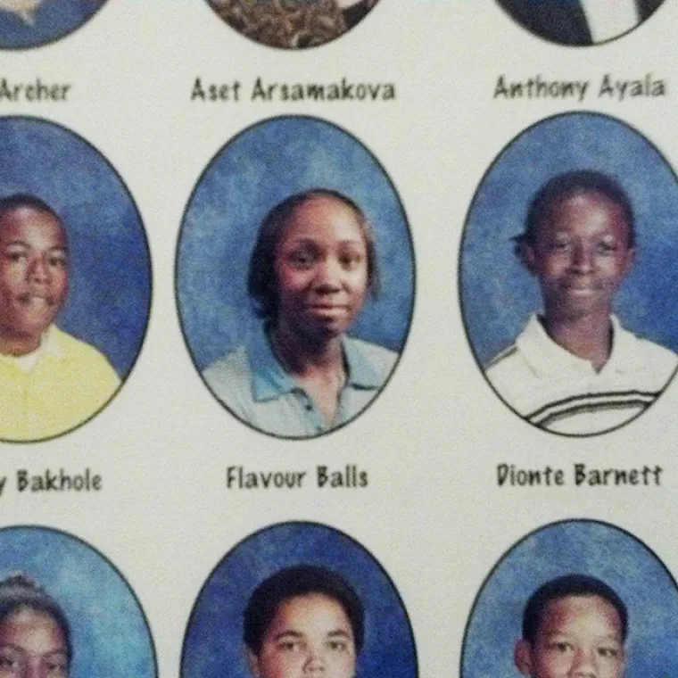 Jadni ovi ljudi, čim se predstave, svi u krugu od stotinu metara popadaju od smijeha