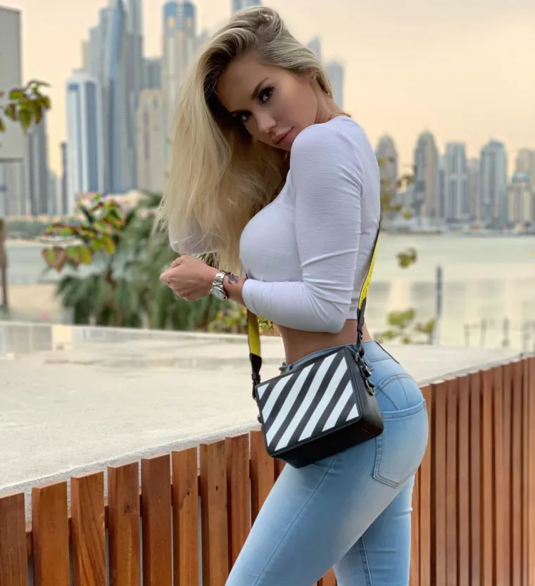 Počela je napokon dosta privređivati, ali je ubrzo otkrila i da je takav način života ukra&scaron;en brojnim noćnim izlascima izuzetno skup.