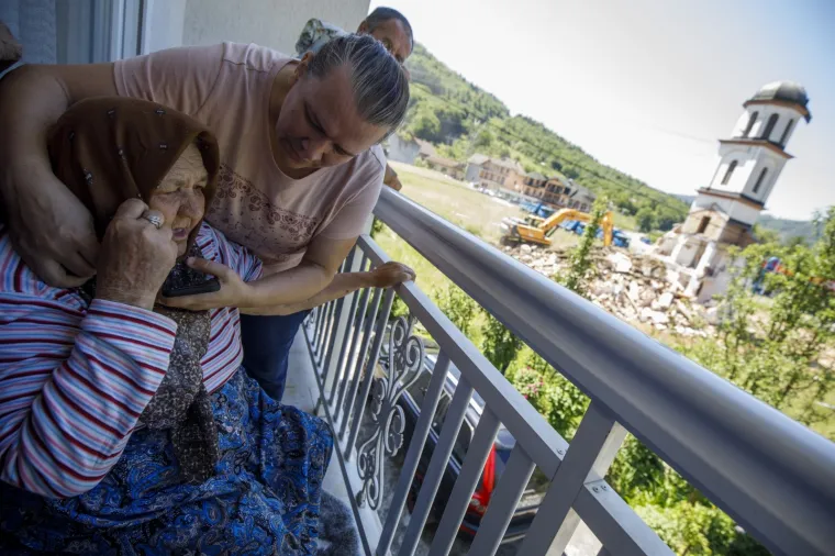 Fata Orlović napokon dočekala pravdu: Pogledajte ru&scaron;enje pravoslavne crkve kod Srebrenice