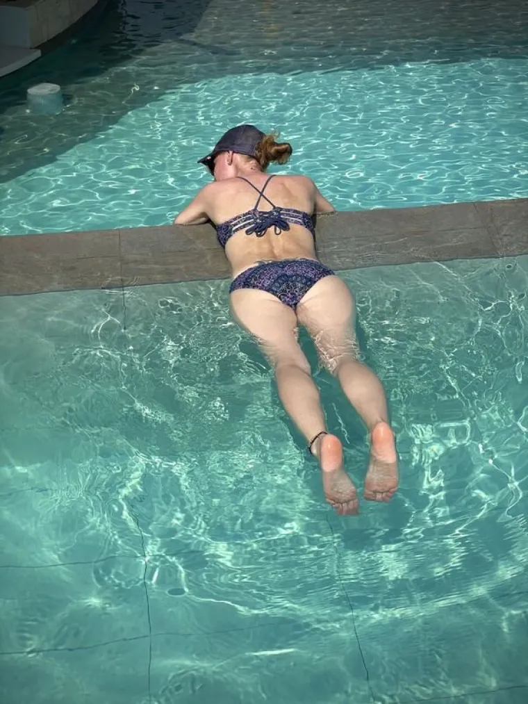 Konačno su dočekale da mogu skinuti sve sa sebe, a da ih dru&scaron;tvo ne osuđuje