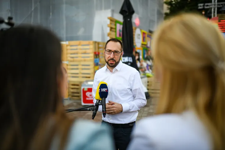 U Zagrebu otvoren Ba&scaron; Na&scaron; festival - posjetio ga je i gradonačelnik Toma&scaron;ević