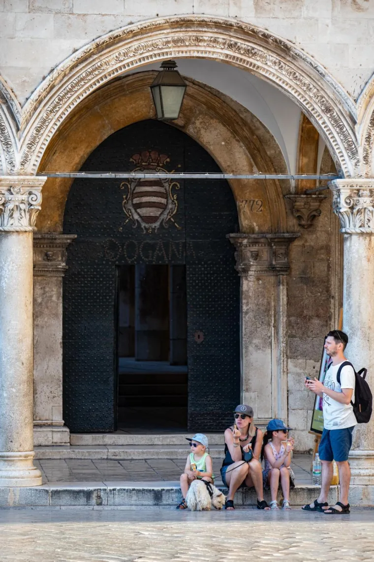 Prizori iz Dubrovnika gotovo da podsjećaju na vremena starog normalnog