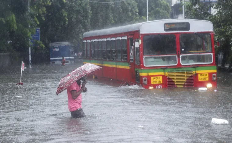 U bujicama poginulo jedanaest osoba, od kojih je osmero djece: Sedmero ljudi je ozlijeđeno