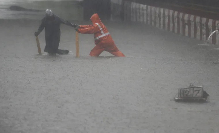 U bujicama poginulo jedanaest osoba, od kojih je osmero djece: Sedmero ljudi je ozlijeđeno