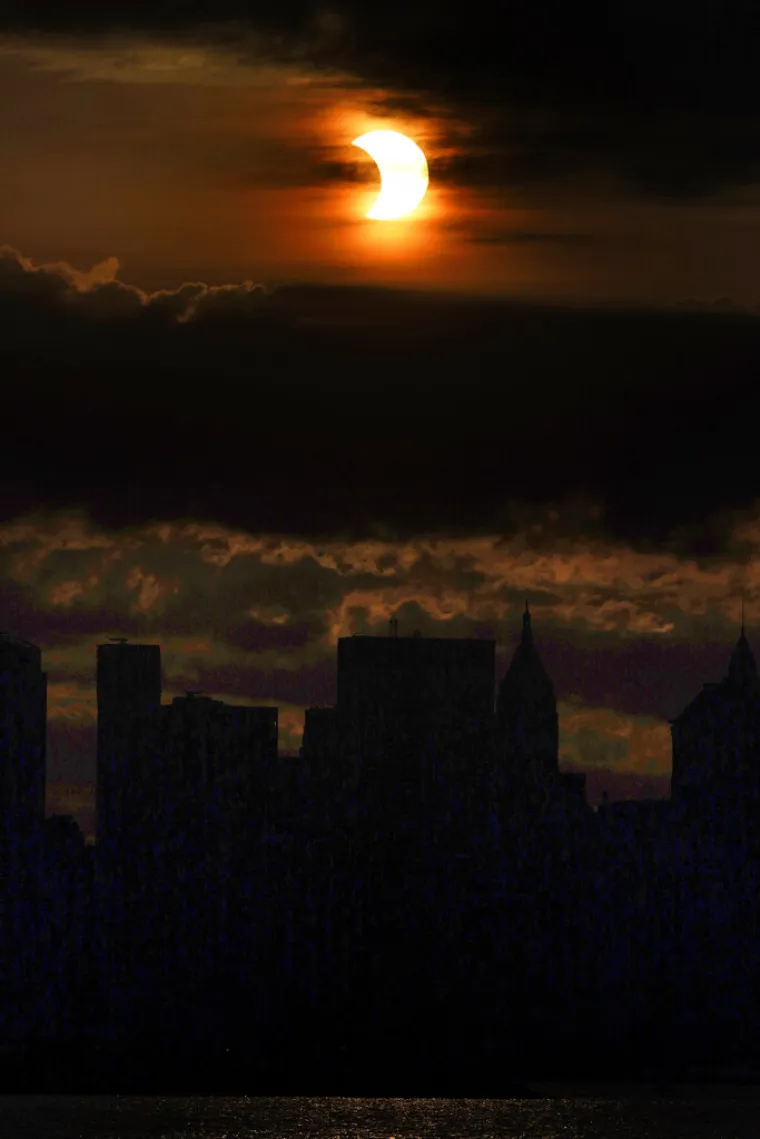 Pomrčina Sunca u New Yorku