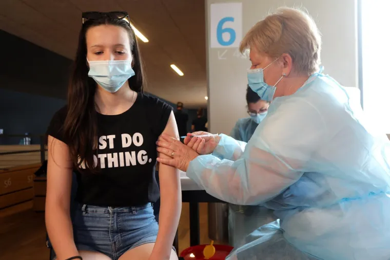 U Rijeci je nastavljeno cijepljenje djece od 12 do 18 godina, no do&scaron;lo je tek desetak dječaka i djevojčica