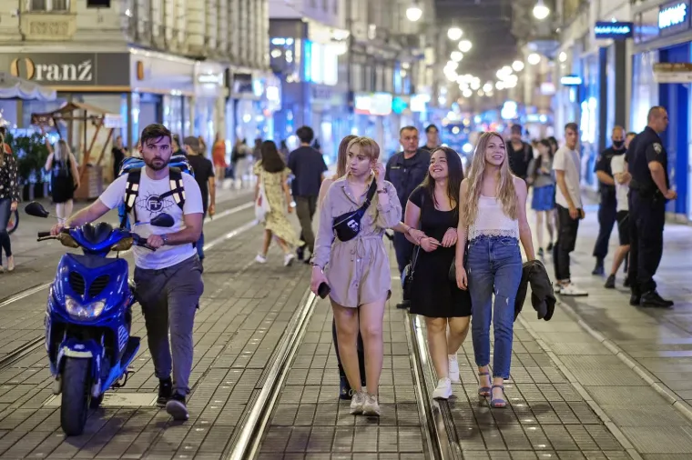 Zagreb pun k'o &scaron;ipak! Ublažavanjem mjera noćni život vratio se u grad, o maskama i distanci nitko ne razmi&scaron;lja