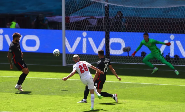 Pogledajte kako je Foden zaljuljao obranu Vatrenih i pogodio vratnicu