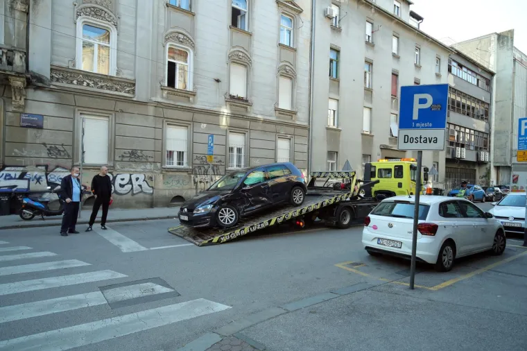 Na zagrebačkoj Ilici sudarili se tramvaj i automobil, zastoj je bio ogroman