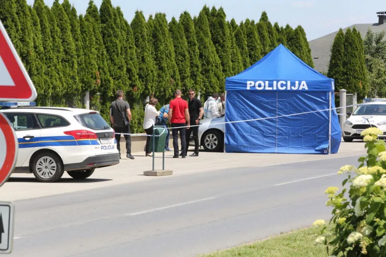 Užas u Slavoniji: U autu na parkirali&scaron;tu mjesnog groblja pronađeni mrtva žena i mrtav mu&scaron;karac