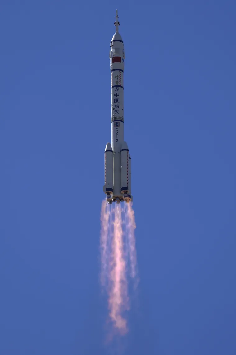 Kina lansirala svemirsku letjelicu s trojicom astronauta: Neće ih biti na Zemlji čak tri mjeseca!