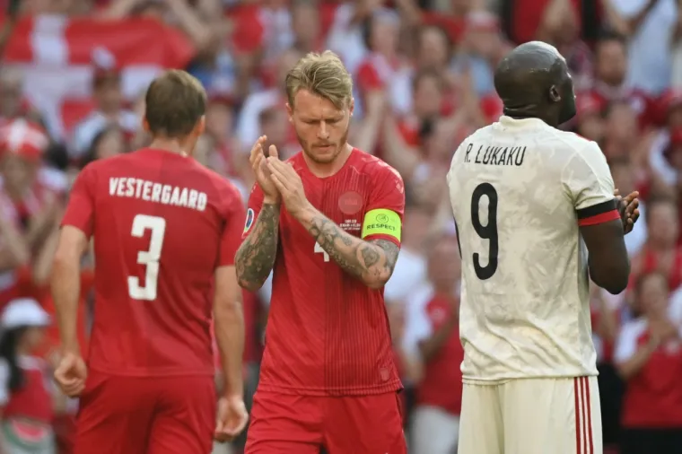 Pogledajte kako su Danci i Belgijanci zajedno usred utakmice iskazali podršku Christianu Eriksenu