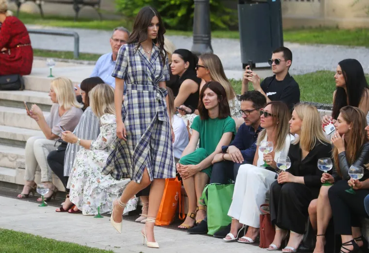 Nikolina i Cigi priredili &scaron;ok moment 'vri&scaron;tećim' kombinacijama, ali &scaron;ou im je ipak ukrala zanosna Mia